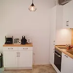 Apartment Andreya's Sea Apartment-beach, Sea Garden ,old Town, Free Parking, Free Evcharging Station Varna