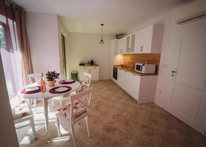 Andreya's Sea Apartment-beach, Sea Garden ,old Town, Free Parking, Free Evcharging Station Apartment Varna