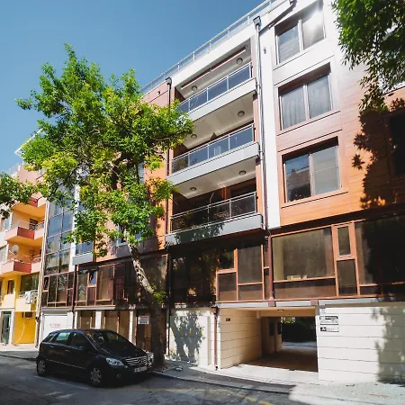 アパート Andreya's Sea Apartment-beach, Sea Garden ,old Town, Free Parking, Free Evcharging Station ヴァルナ