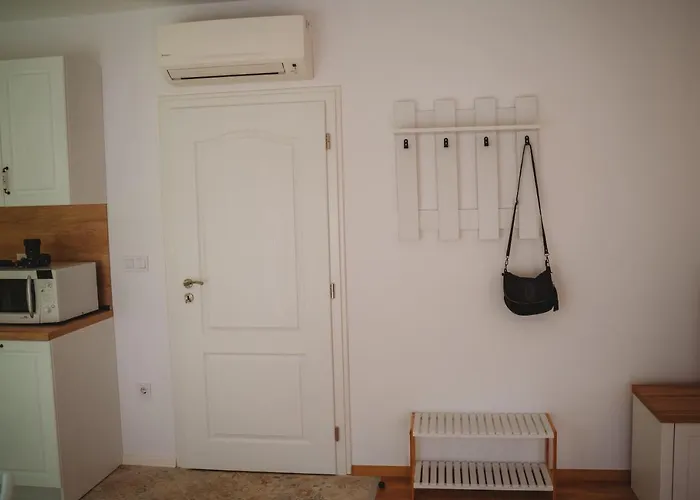 アパート Andreya's Sea Apartment-beach, Sea Garden ,old Town, Free Parking, Free Evcharging Station ヴァルナ