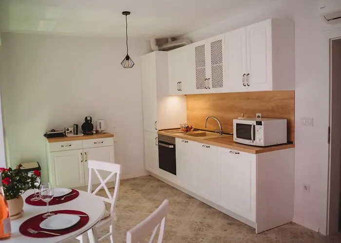 Andreya's Sea Apartment-beach, Sea Garden ,old Town, Free Parking, Free Evcharging Station Varna